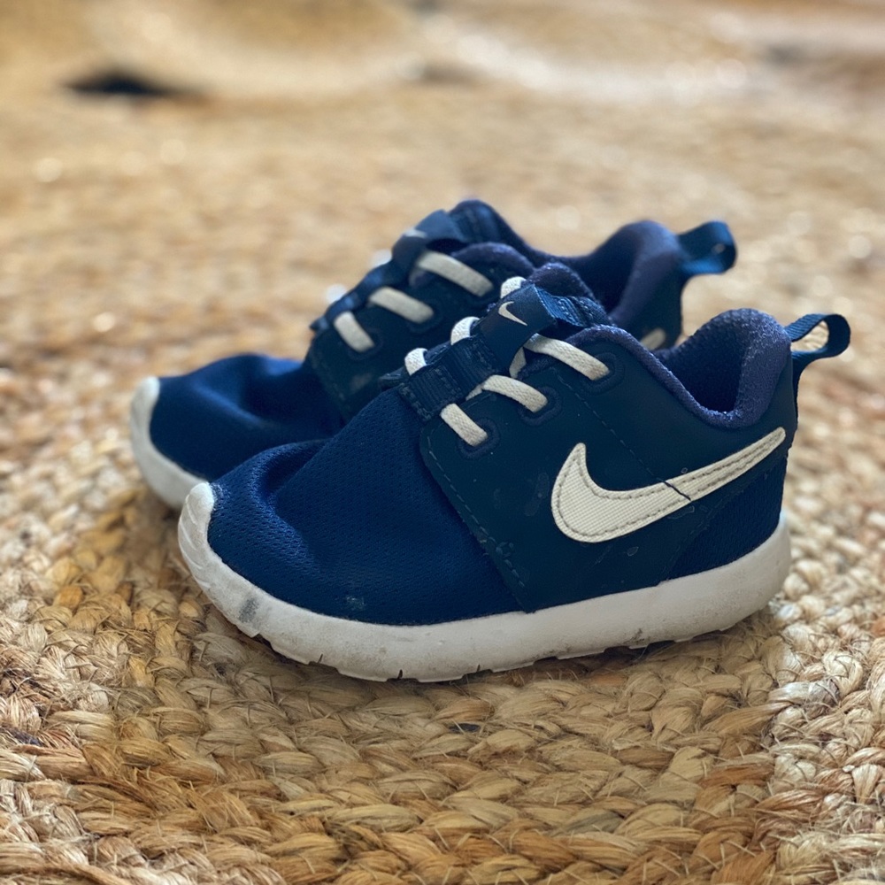 Nike Roshe One Navy/White